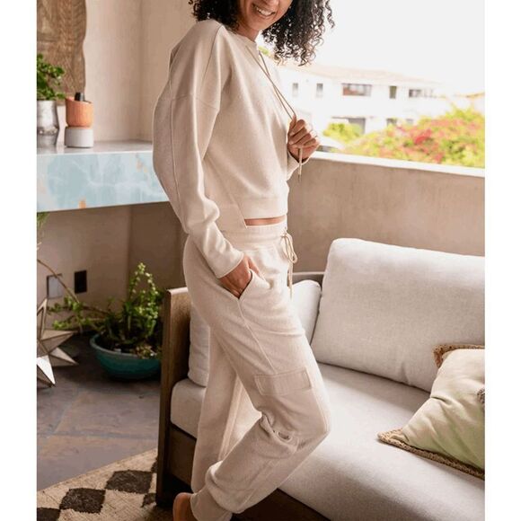 Thrive Société Oatmeal Finley Jogger Set - Picture 10 of 14